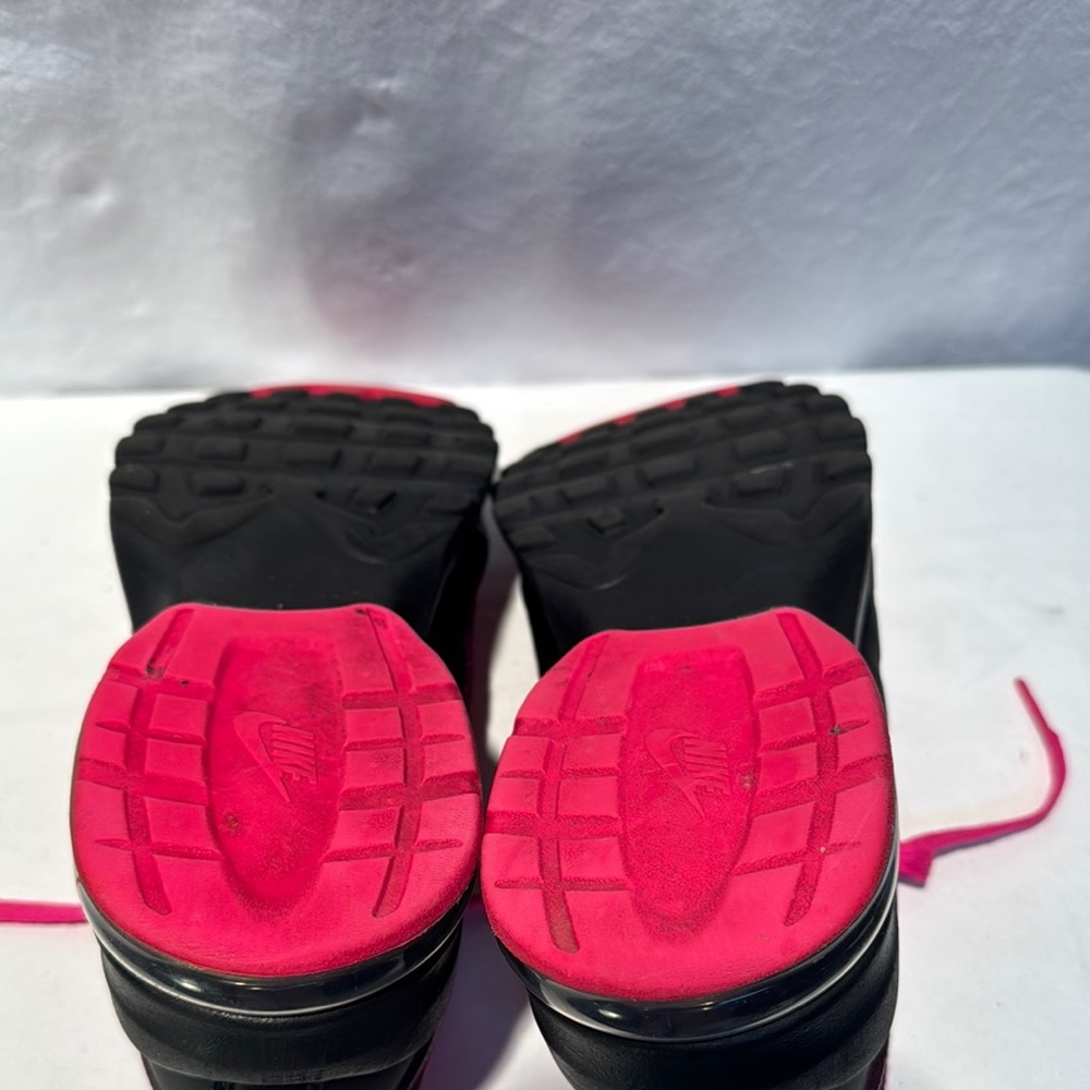 Nike Fuchsia and Black Athletic Shoes - Picture 9 of 13